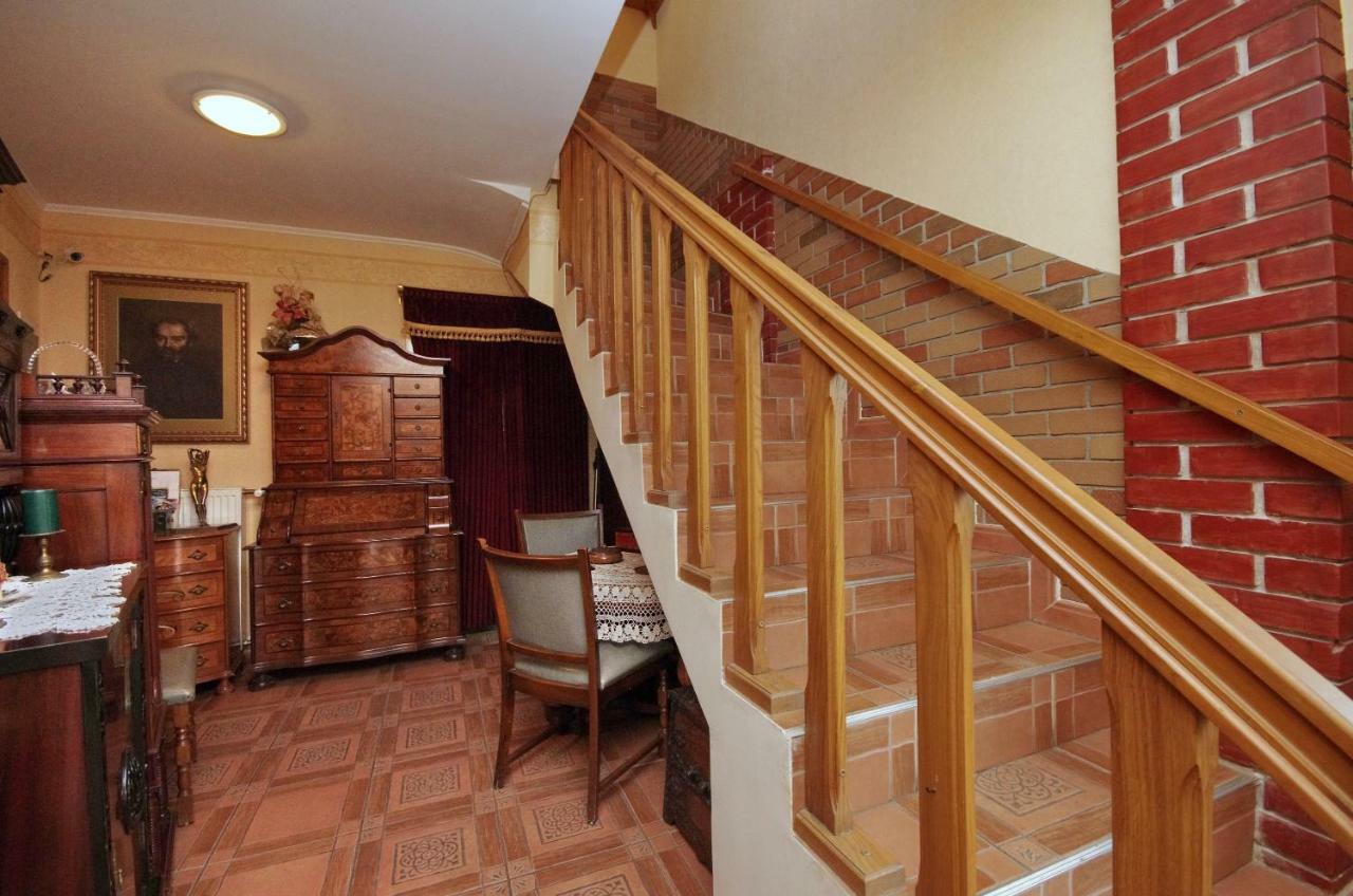 Burg Apartman Gyula Εξωτερικό φωτογραφία
