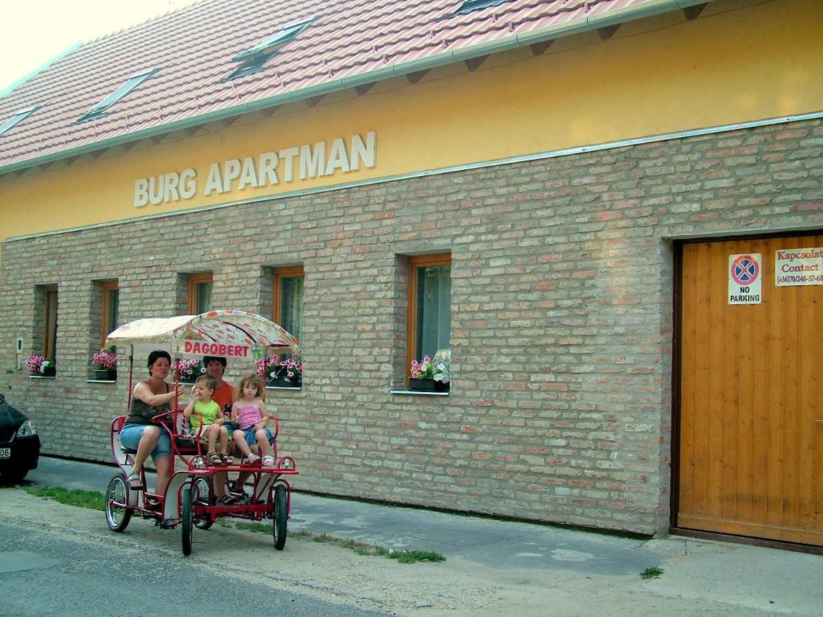 Burg Apartman Gyula Εξωτερικό φωτογραφία