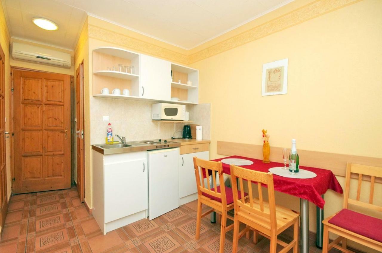 Burg Apartman Gyula Εξωτερικό φωτογραφία